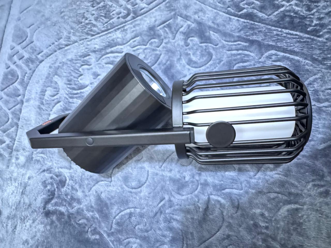 Jeep Dual-Beam Camp Lantern & Speaker